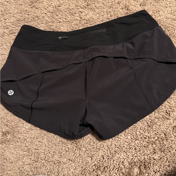 Lululemon Speed Up Low Rise Lined Short 2.5” - Picture 3 of 4